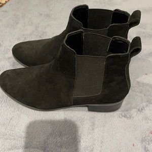 Steve Madden black booties
